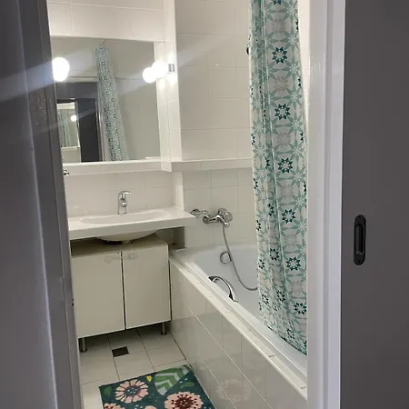 Urban Nest Near City Center דירה ברטיסלאבה