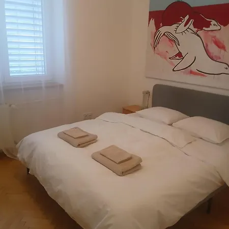 Urban Nest Near City Center דירה ברטיסלאבה