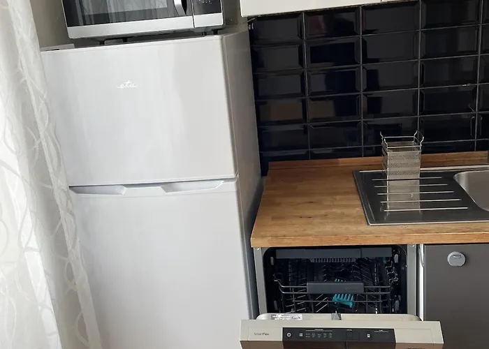 Utulny A Tichy Blizko Centra Lägenhet *